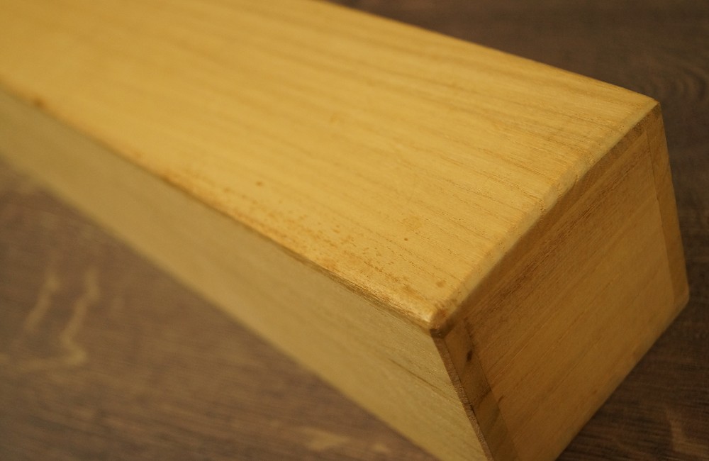 Calligraphy Storage Box Close-Up