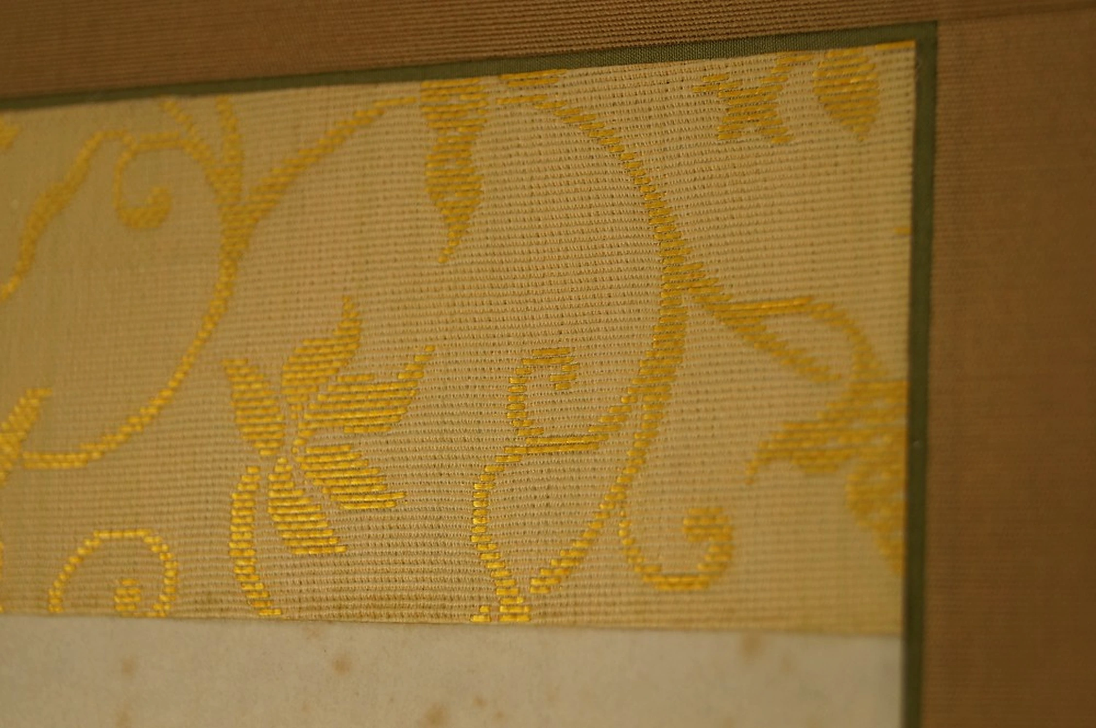 Calligraphie Brise pure entre paulownia et bambou Détail du montage