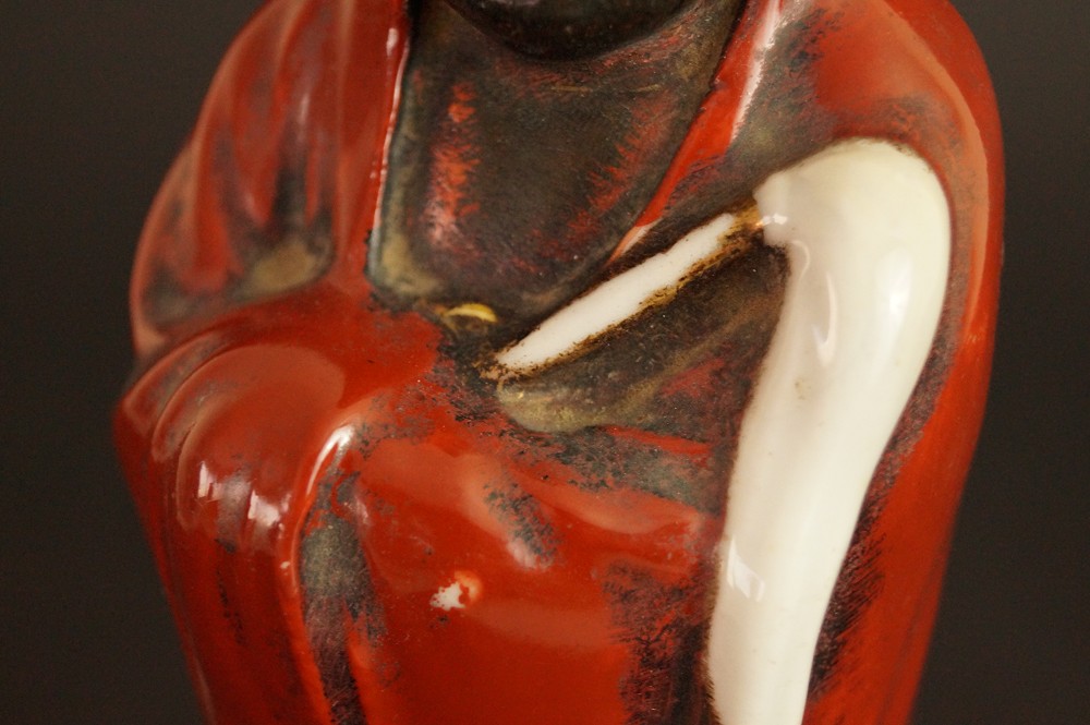 Bodhidharma Daruma Kutani-Figur Gewand-Motiv Nahaufnahme