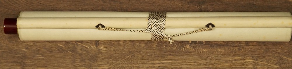 Kalligrafie Kakemono zusammengerollt