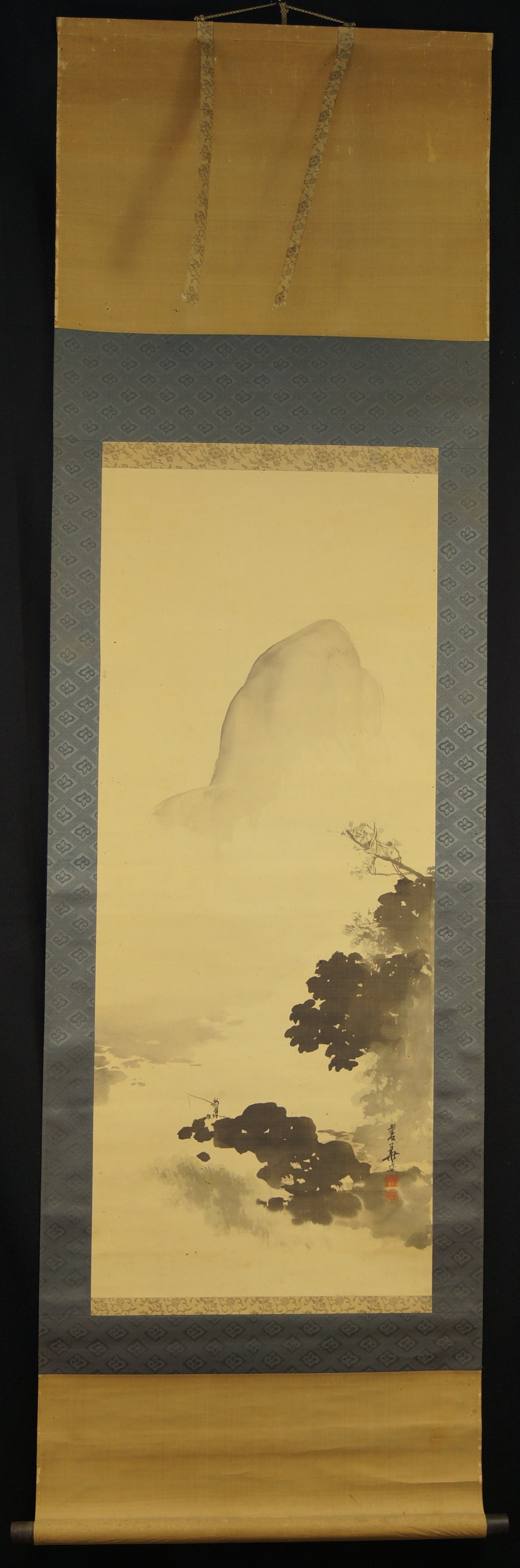 Japanisches Rollbild Nebellandschaft mit Angler Gesamtansicht