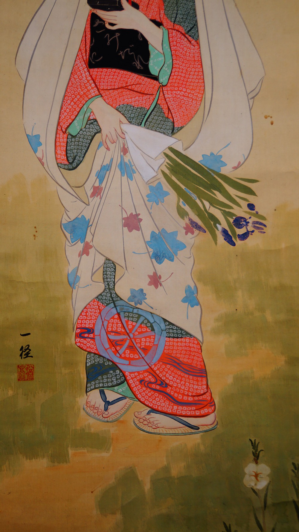 Kwiaty wspomnień zwój (kakemono) autorstwa Murata Ikkei zbliżenie motywu kimono 2
