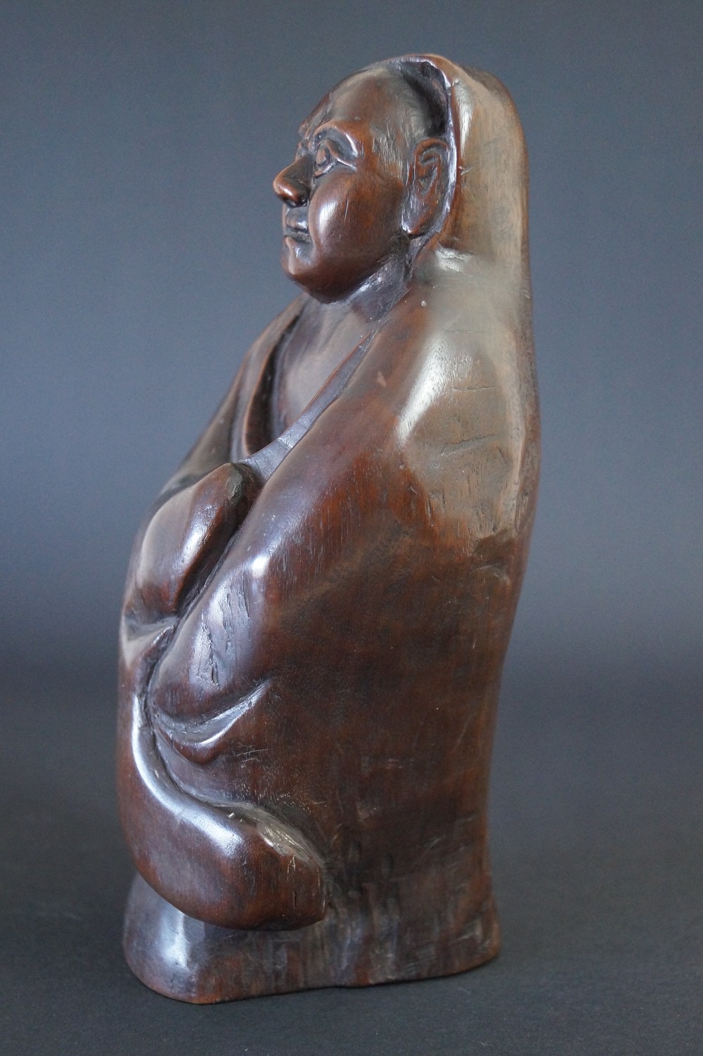 Figure de Bodhidharma Daruma en bois dur Vue de côté 2
