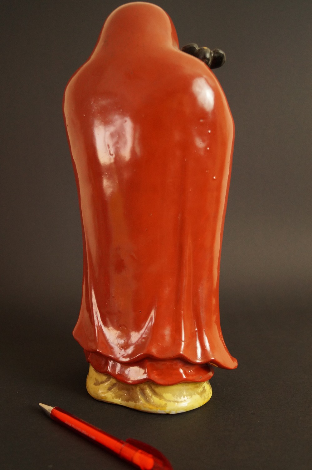 Bodhidharma Daruma Kutani-Figur Rueckansicht