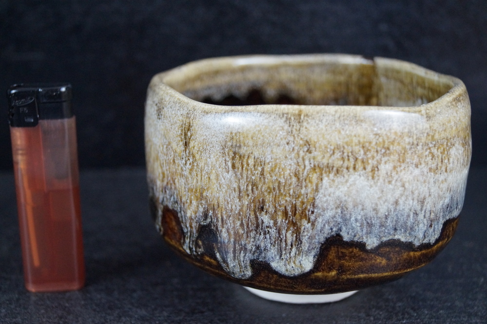 Chawan autorstwa Muroi Kaoru widok od przodu