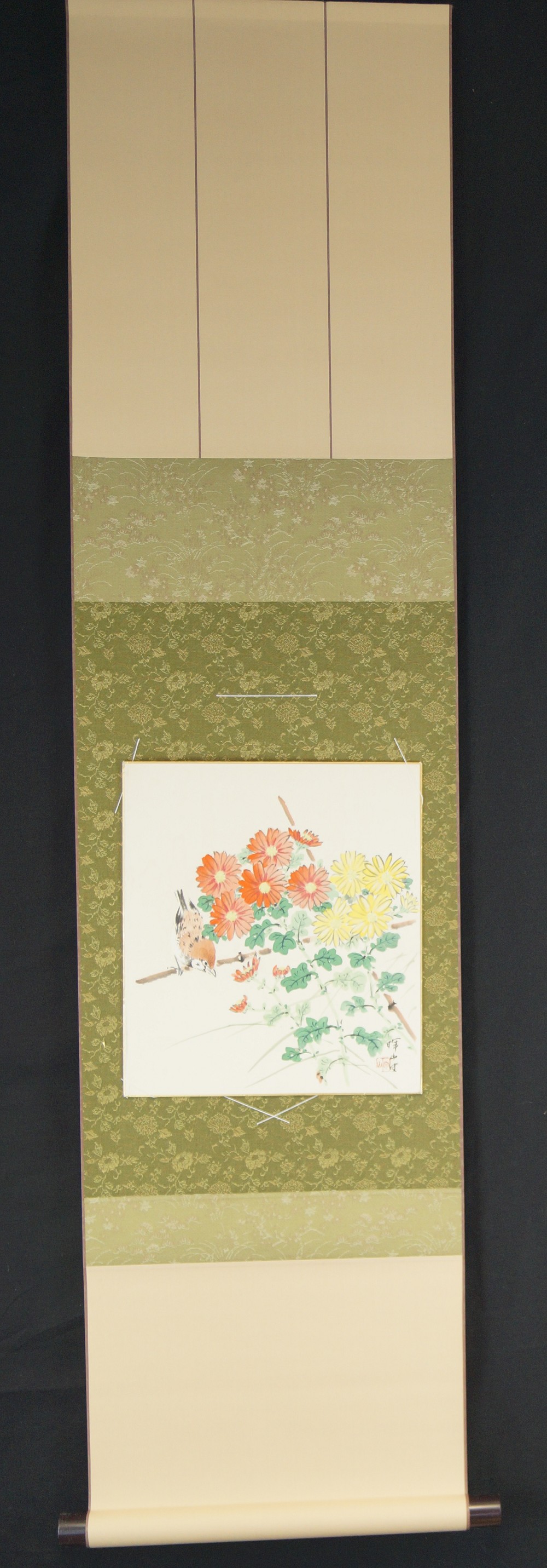 Shikishi Spatz und Chrysanthemen Gesamtansicht mit Einfassung