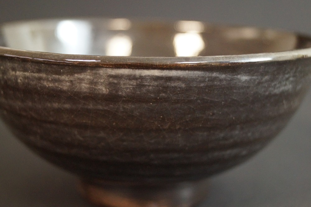 Chawan Raku Shogetsu Kikko Glasur Nahaufnahme