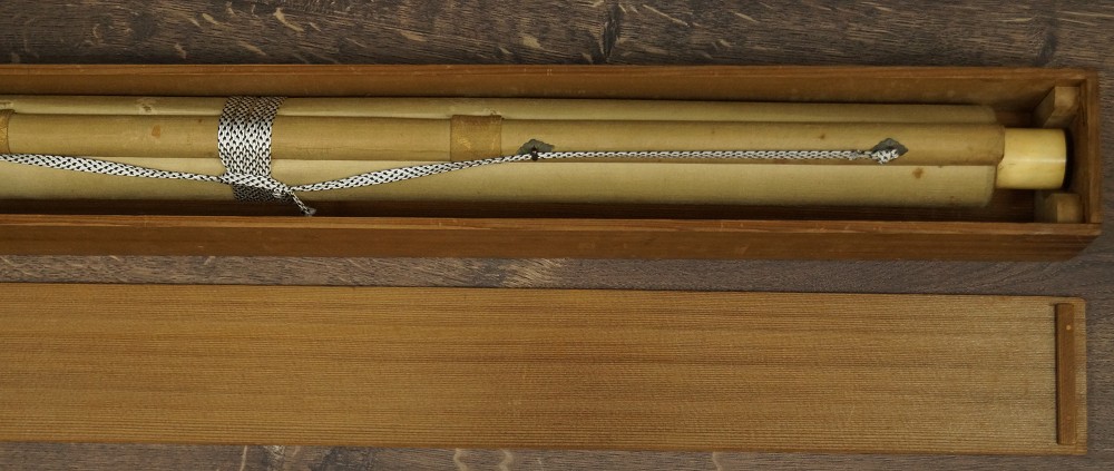 Fuji-san par Kano Ryusetsu Kakemono dans sa boîte de conservation