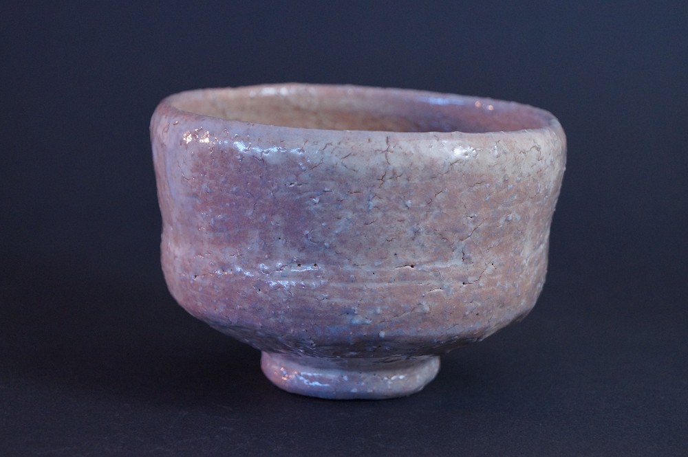 Ciotola da tè Hagi chawan di Koyo Hayashi vista laterale 1