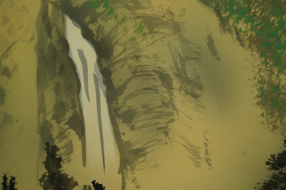 Paysage rouleau suspendu cascade gros plan 2
