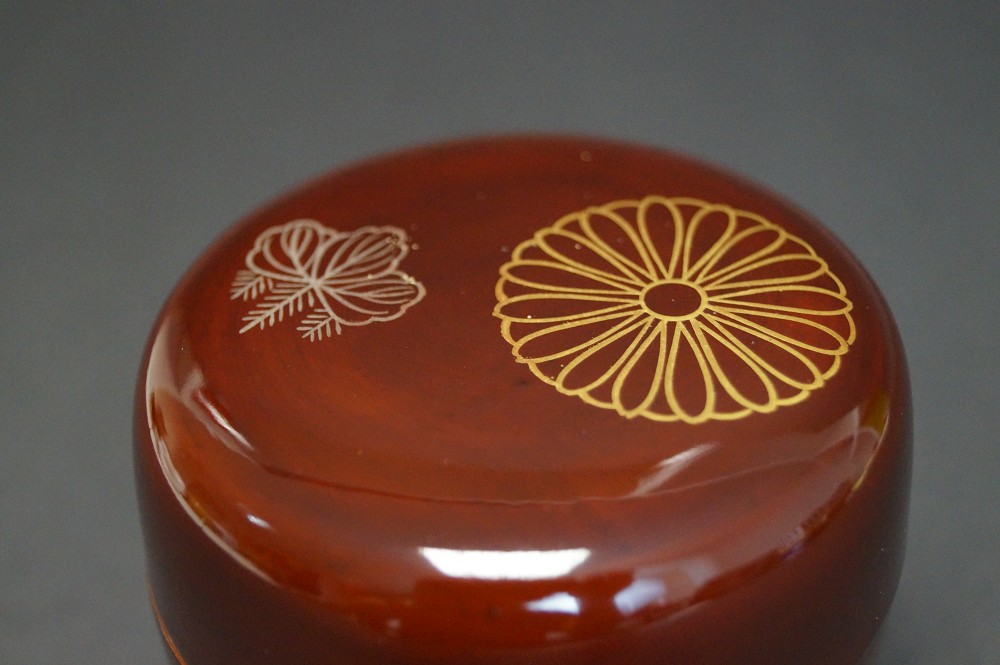 Makie Natsume Japanischer Teebehaelter fuer die Teezeremonie Motiv Nahaufnahme 1