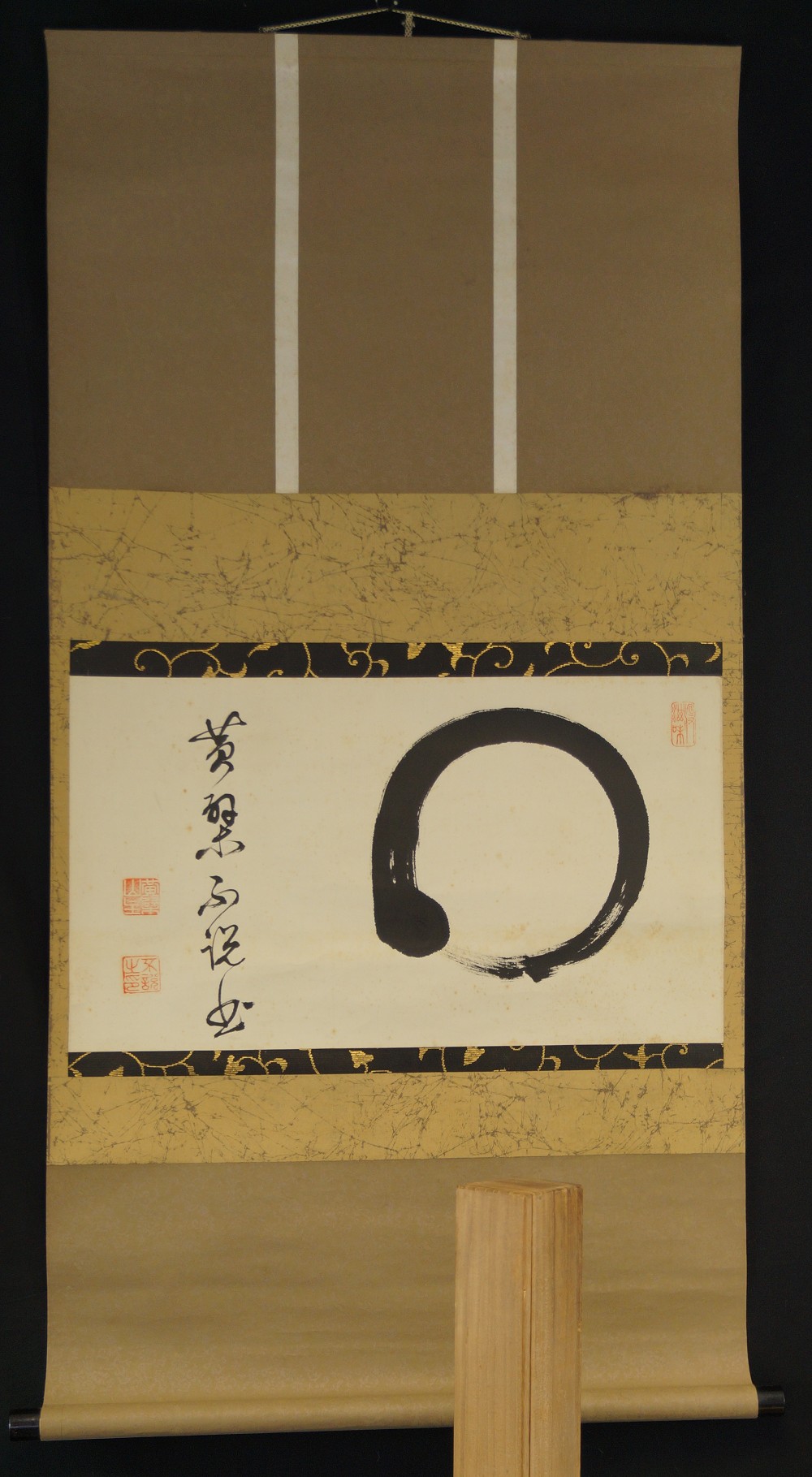 Zen Kalligrafie Enso von Obaku Gesamtansicht Rollbild