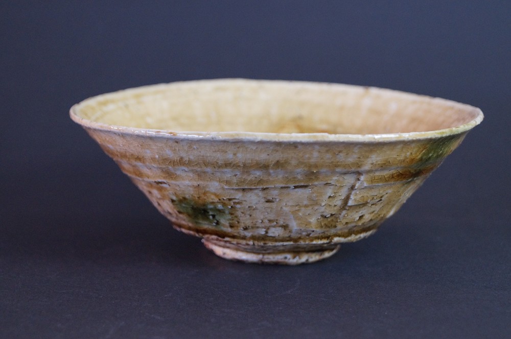 Cuenco de té de Seto chawan de Jyotetsu Yamaguchi vista lateral 1