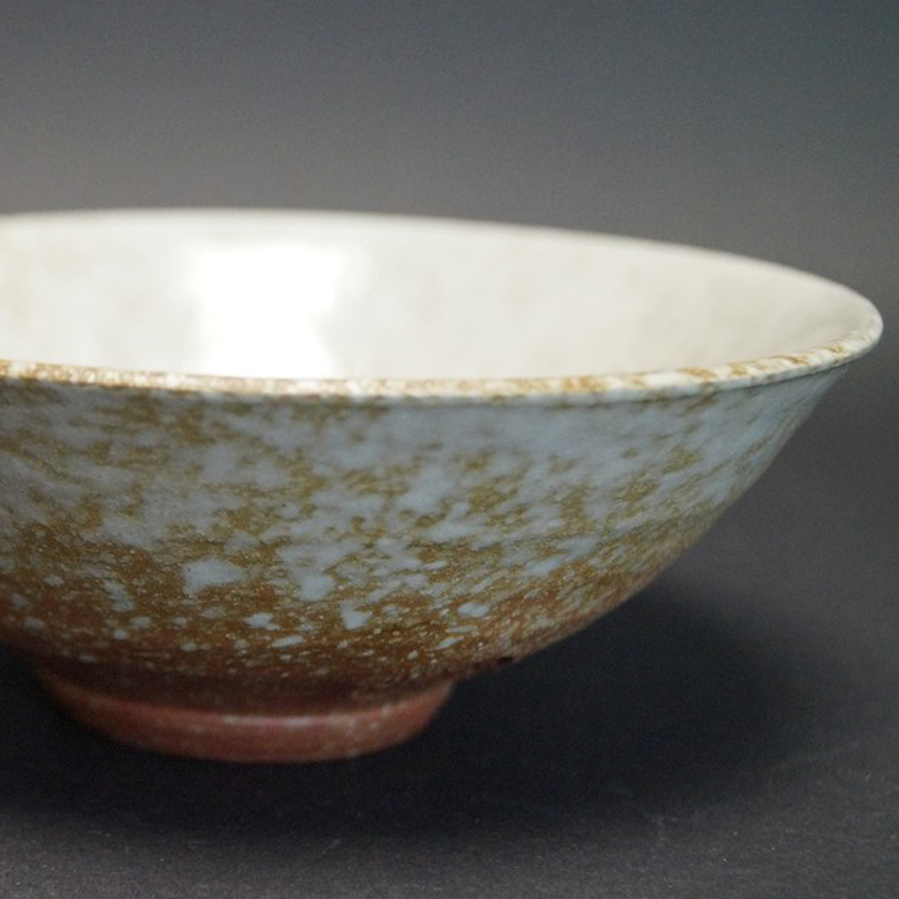 Czarka do herbaty chawan z ceramiki Hanganji motyw zbliżenie podgląd