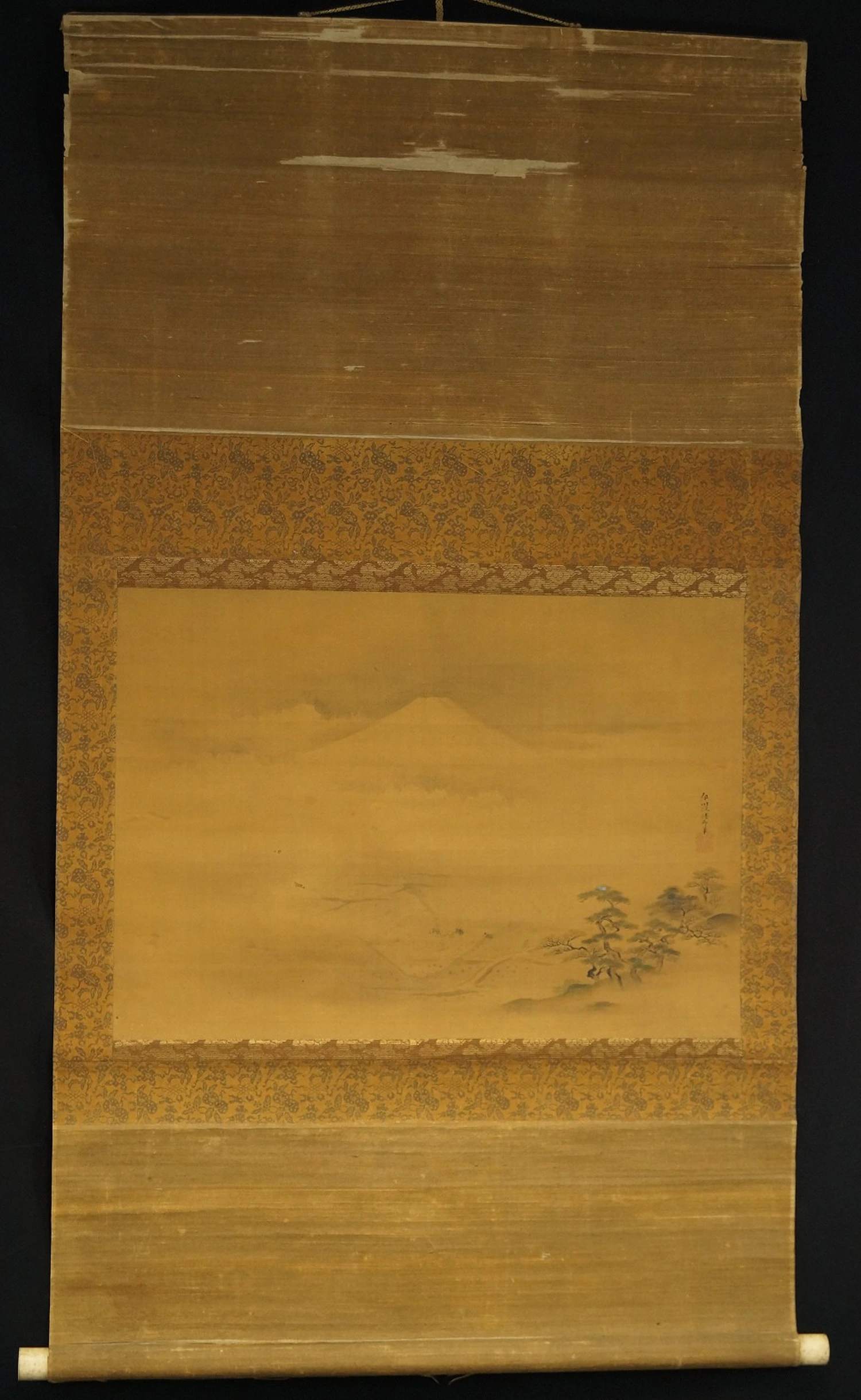 Fuji-San hinter Kiefernhuegel von Kano Naganobu Gesamtansicht Rollbild