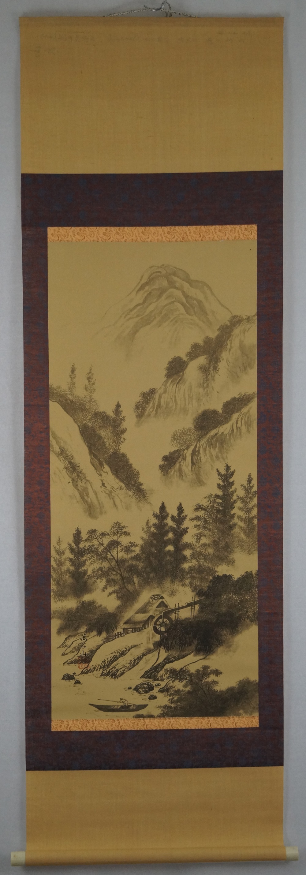 Landschaft mit Wassermuehle und Wasserfaellen Gesamtansicht des Rollbilds mit brauner Stoffmontierung Gesamtansicht Rollbild