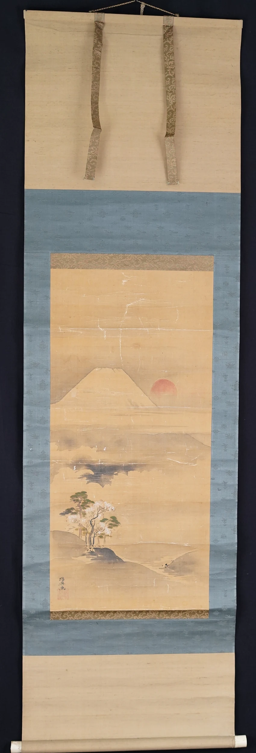 Kakemono Fuji mit roter Sonne in voller Ansicht mit Montierung