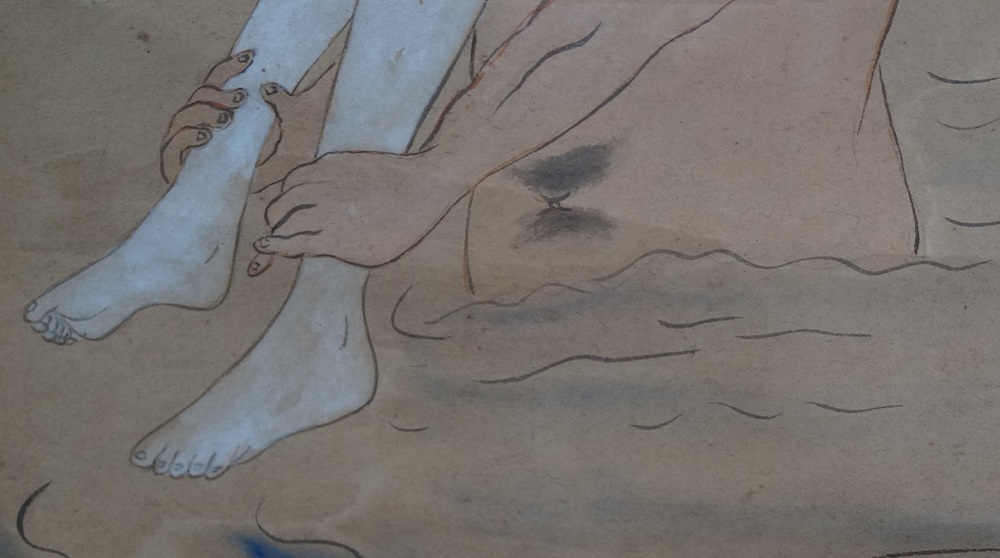Une beauté traversant la rivière Gros plan sur les mains et les pieds