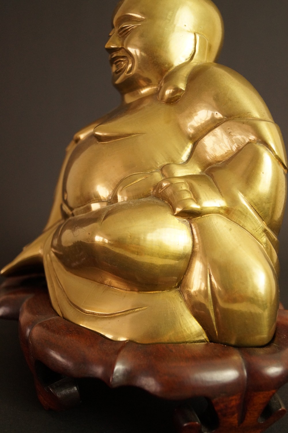 Hotei-Figur Seitenansicht