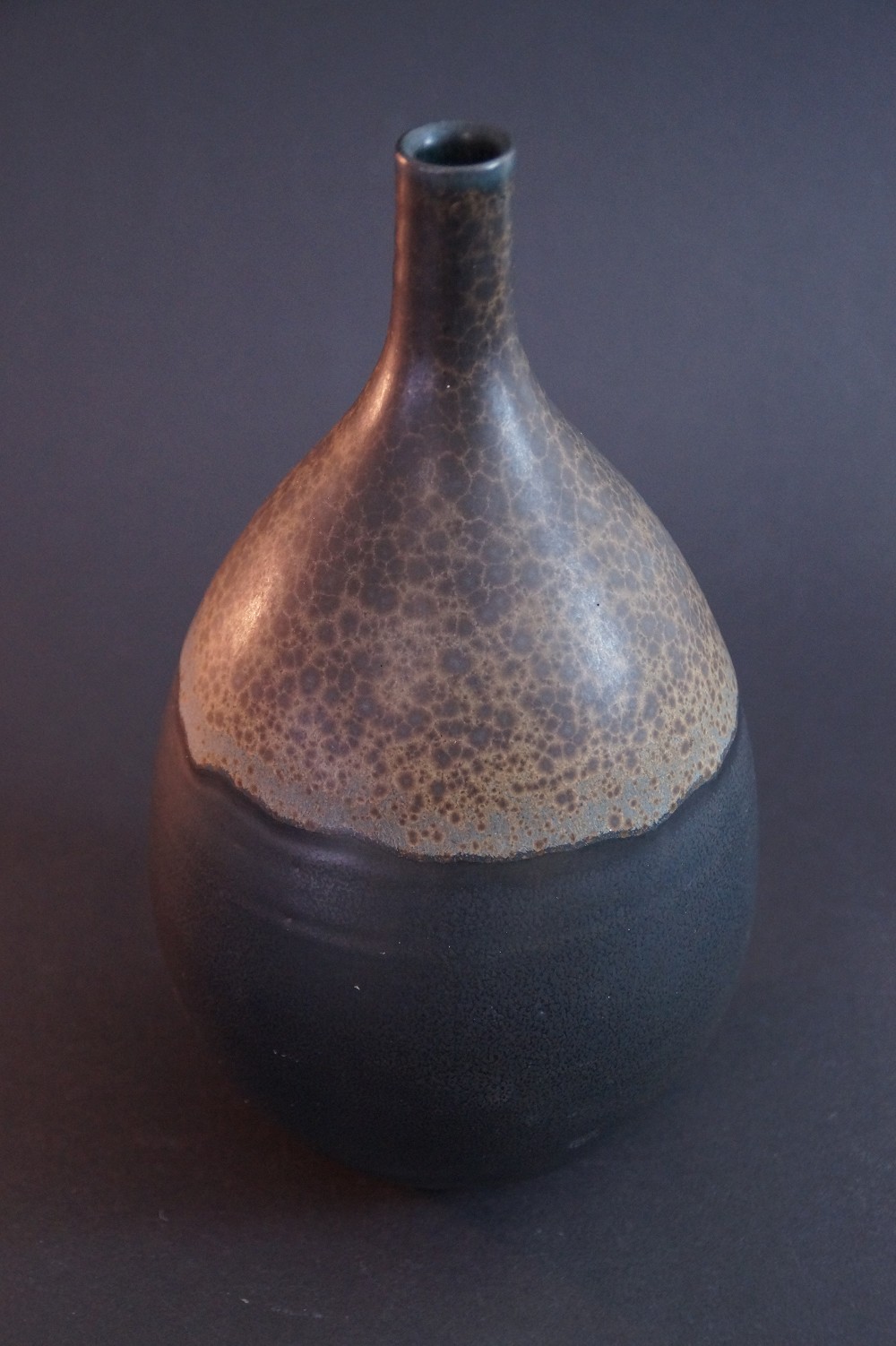 Kasama Vase von Koji Arata Seitenansicht 1
