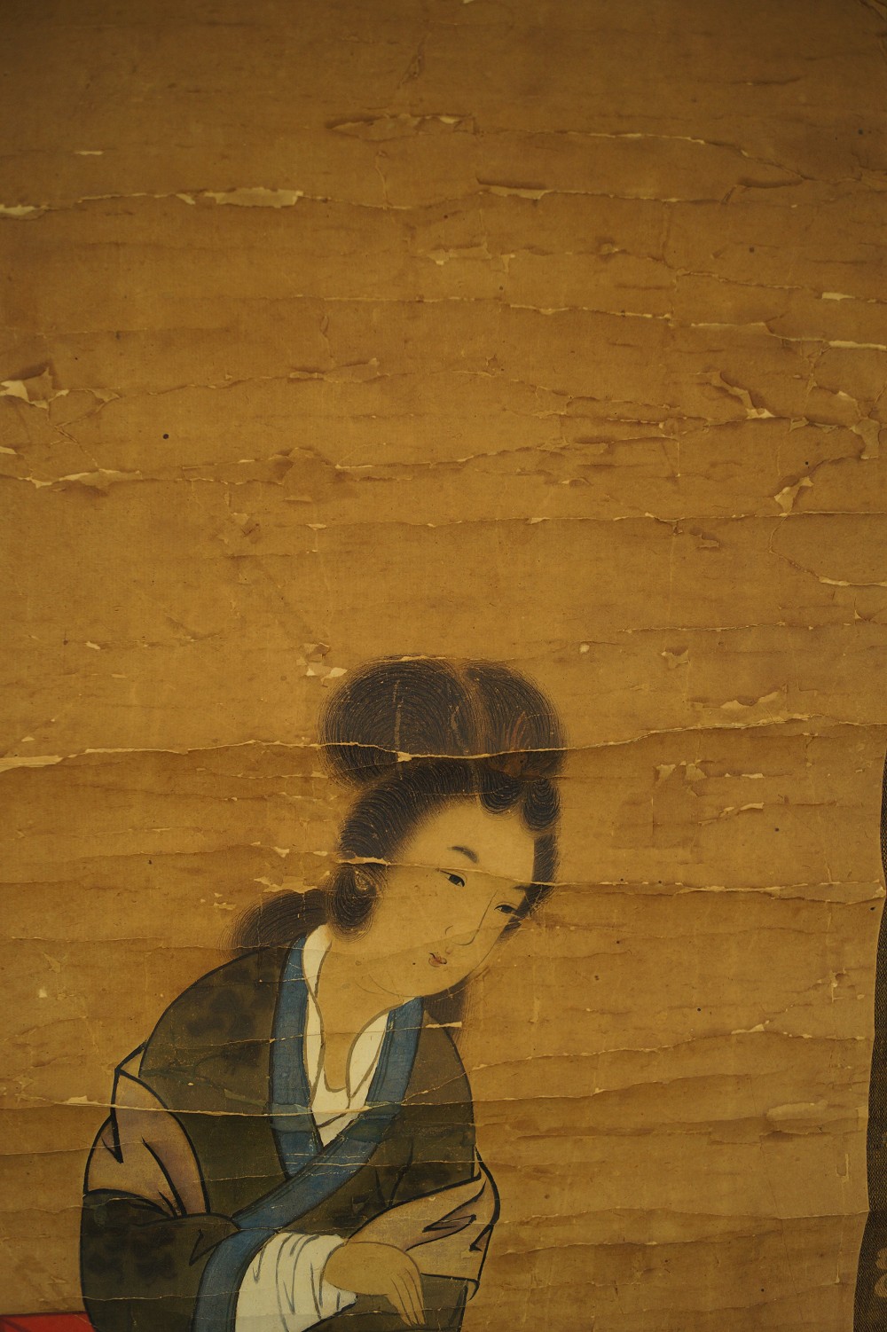 Face of the Lady Motif Close-up