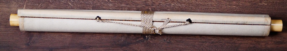 Kakemono enroulé de Naoun avec cordon de fermeture