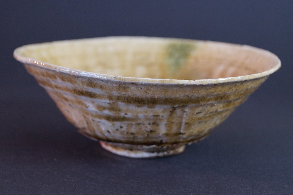 Cuenco de té de Seto chawan de Jyotetsu Yamaguchi vista lateral 3