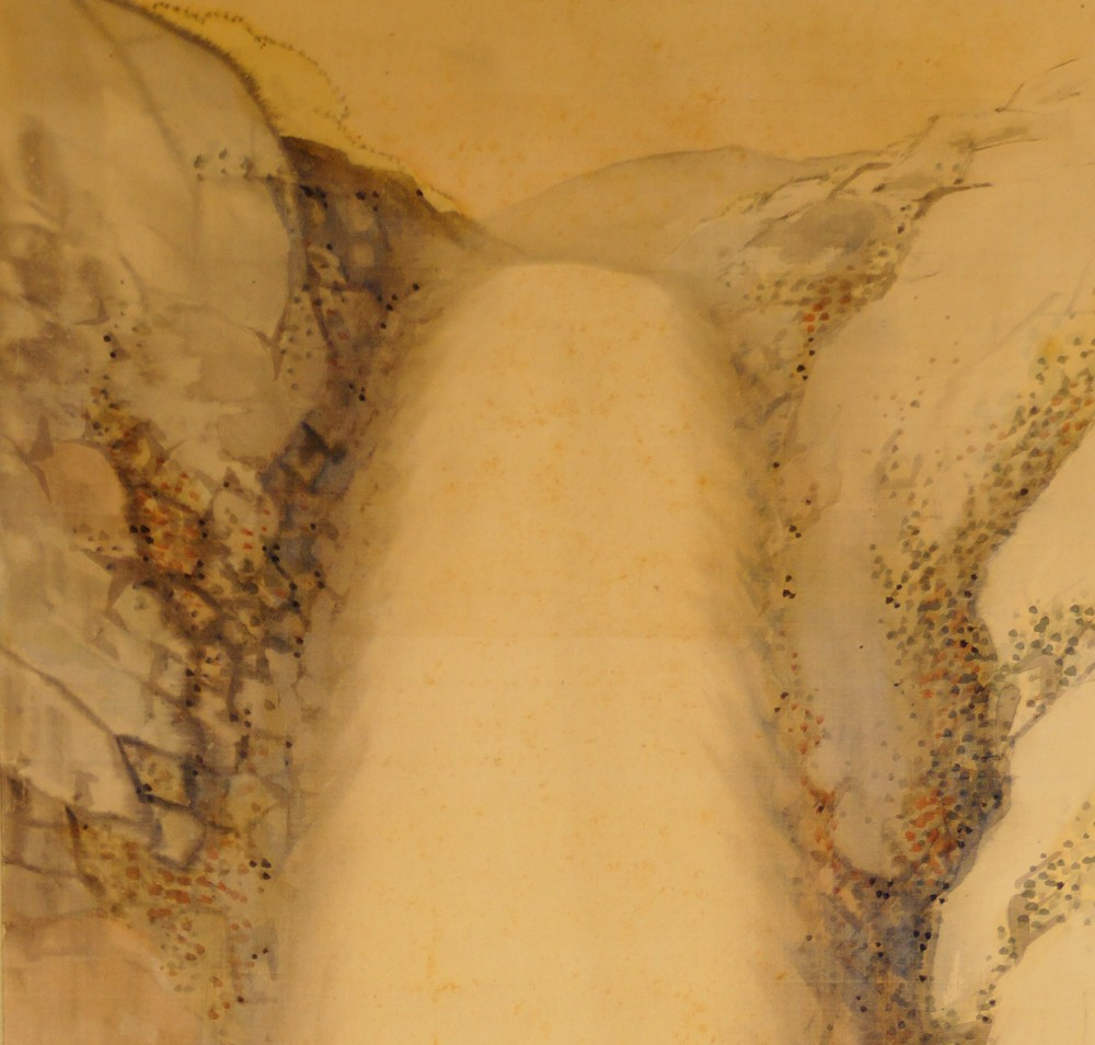 Wasserfall im Gebirge mit moosbewachsenen Felswaenden im Kakemono von Nakagawa Wado