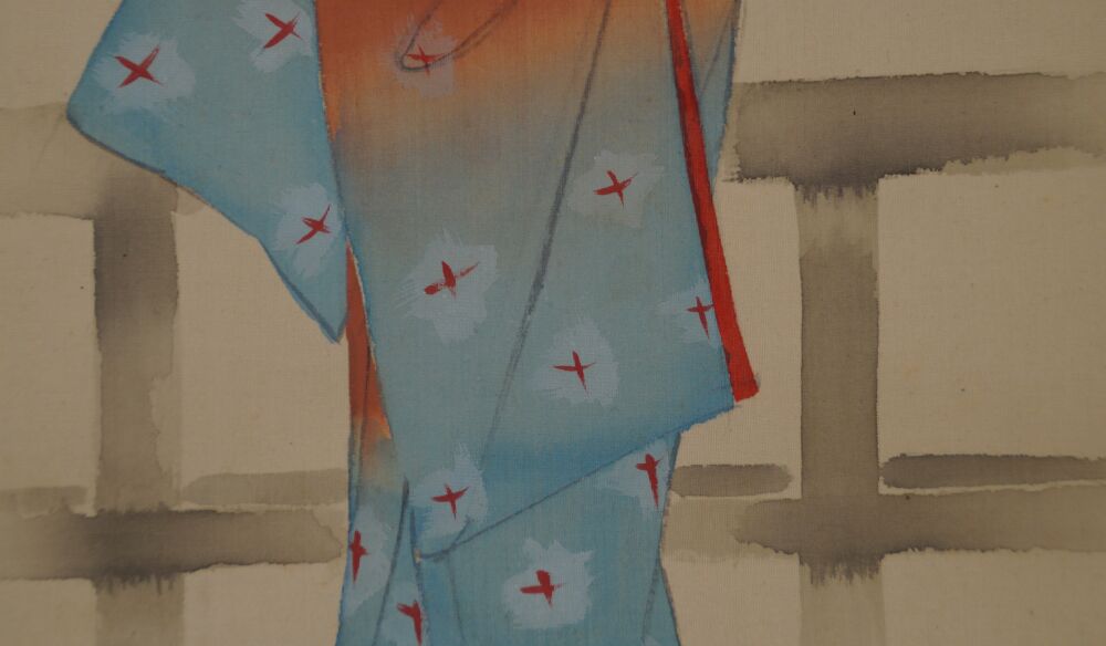 Weitere Nahaufnahme des Kimonoaermels vor dem Holzgelaender im Kakemono Schoenheit im Kimono