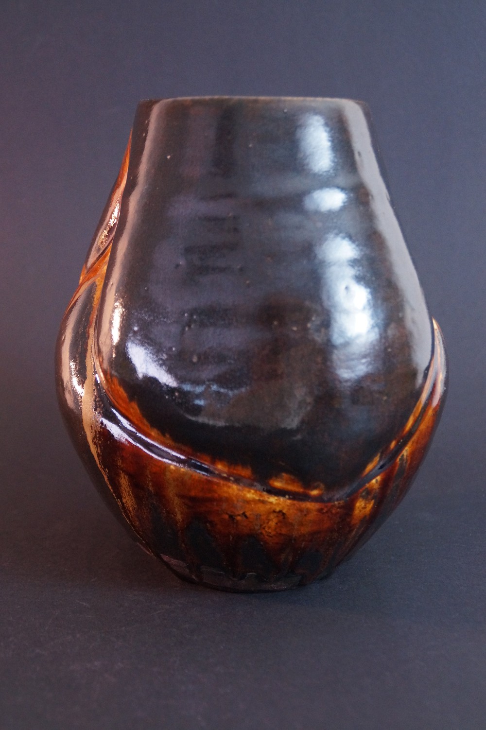Vase de Seto par Shunrei Kato vue de côté 1