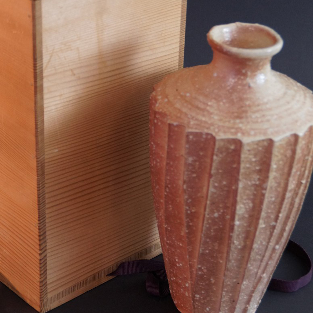 Shigaraki Vase von Takahashi Rakusai Motiv Nahaufnahme Vorschau