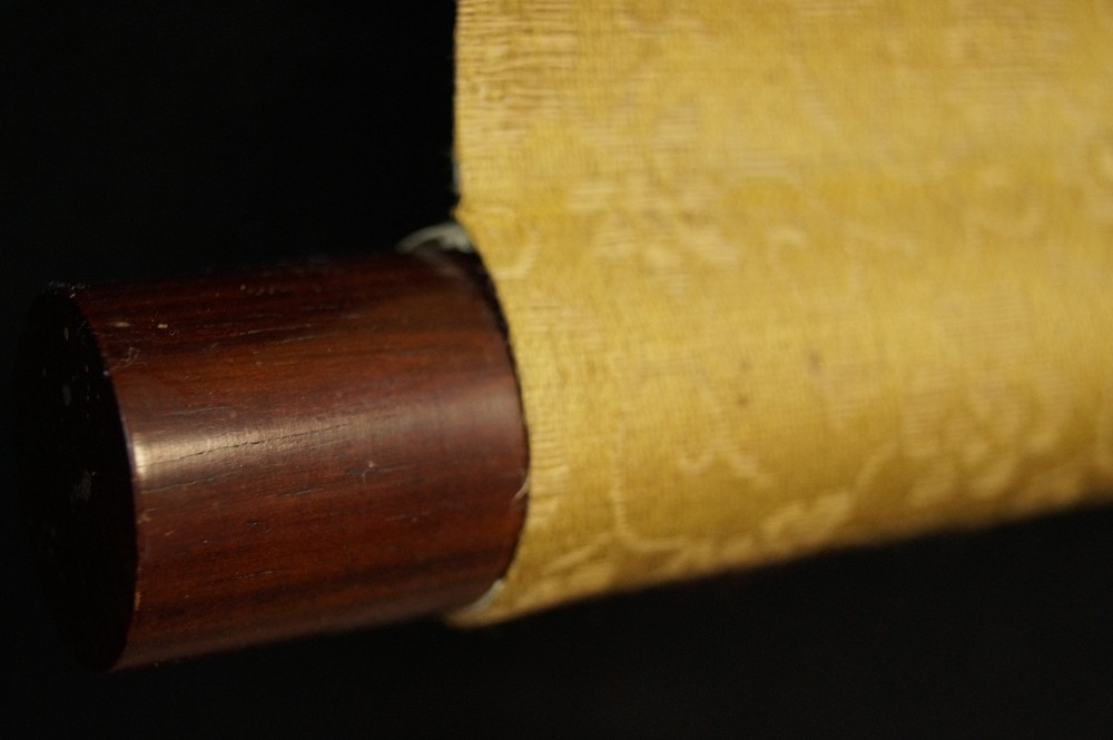 Spatzen und Chrysanthemen Rollbild Rollendetail