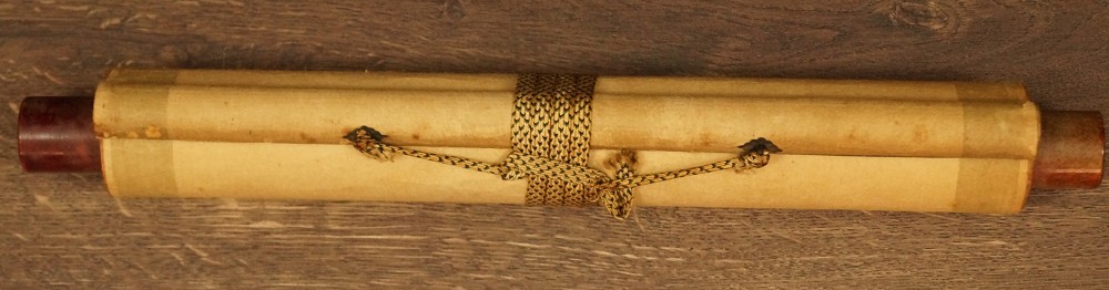 Mapache kakemono enrollado