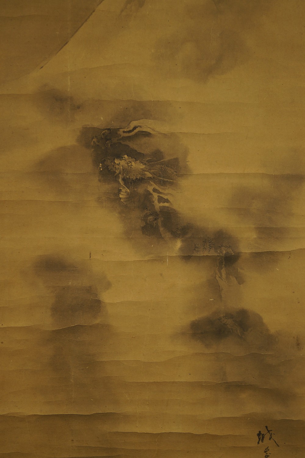Drache unterhalb des Fuji im Wolkenmeer Motiv Nahaufnahme