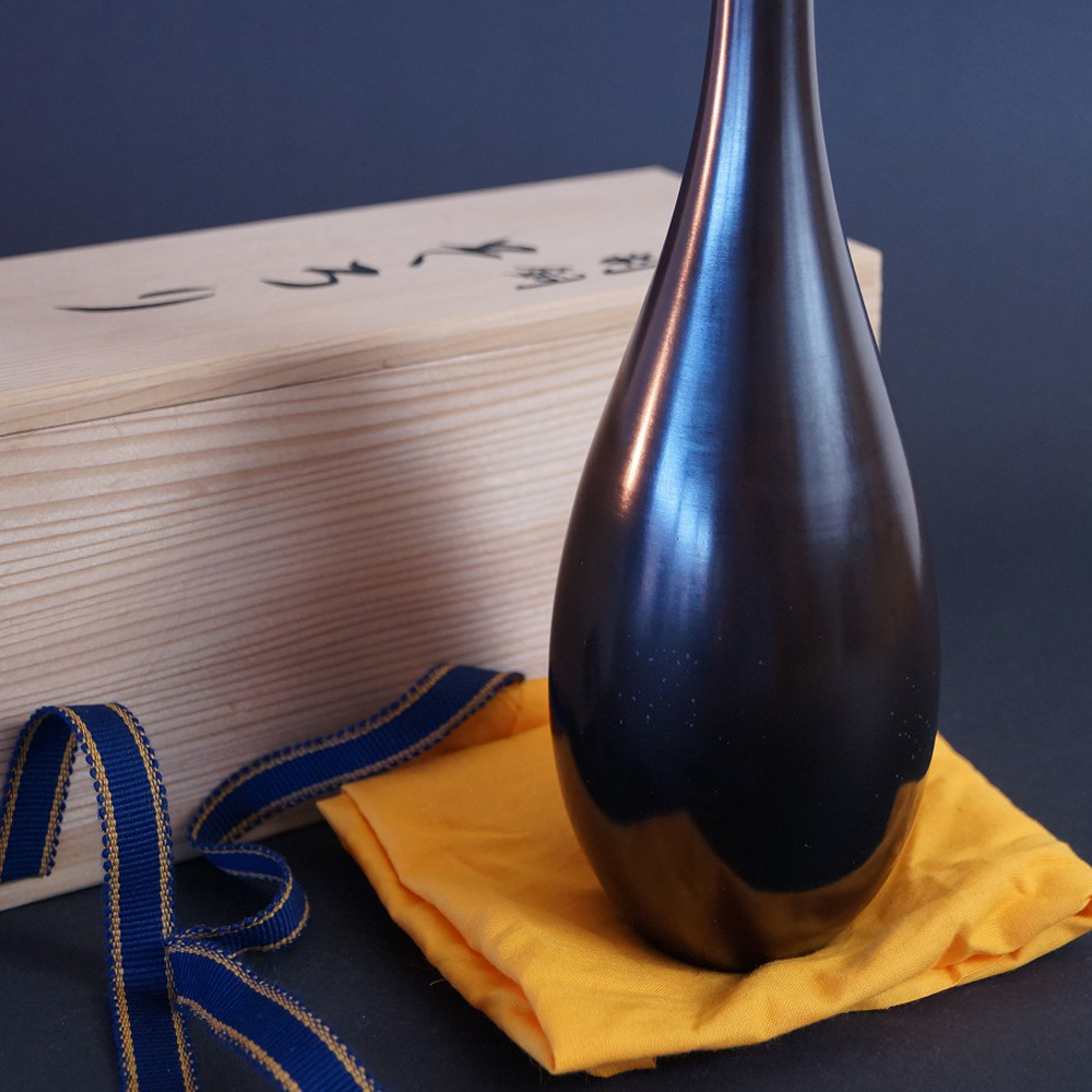 Kupfervase von Ikkei Nosaku Motiv Nahaufnahme Vorschau