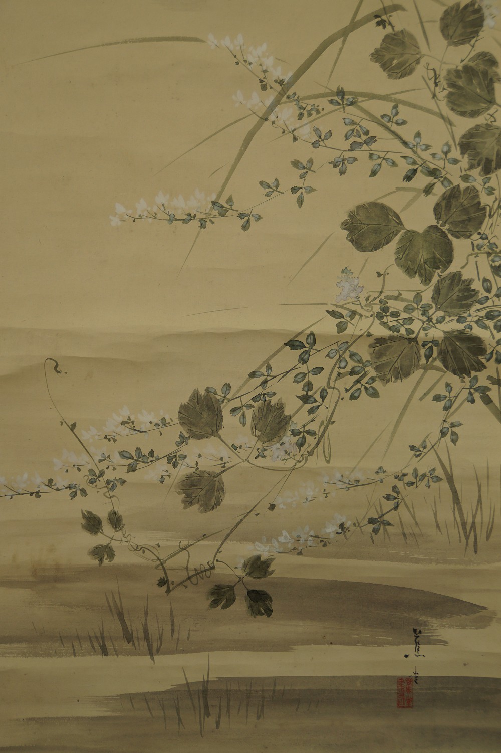 Herbes au clair de lune par Shodo gros plan sur le motif d'herbes