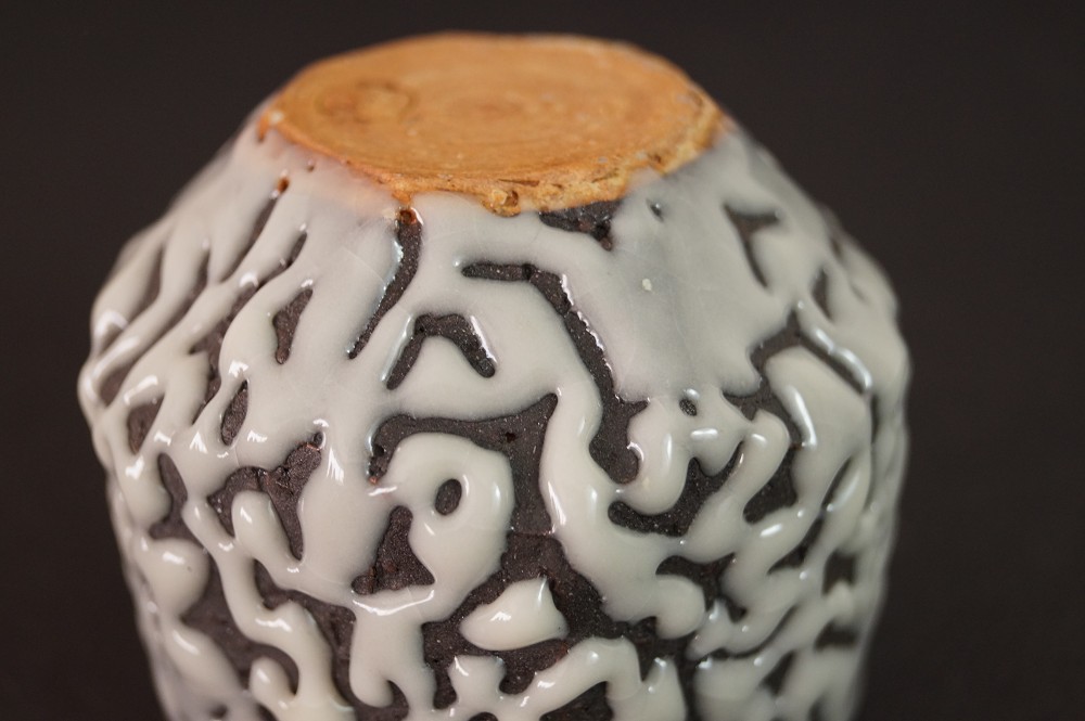 Guinomi in ceramica di Hagi fondo primo piano 2
