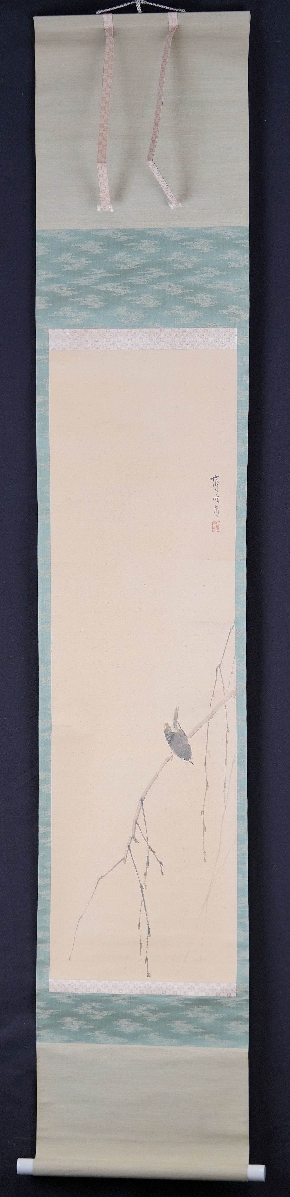 Kakemono Vogel am Weidenzweig von Nakahara Yoto in voller gerahmter Ansicht