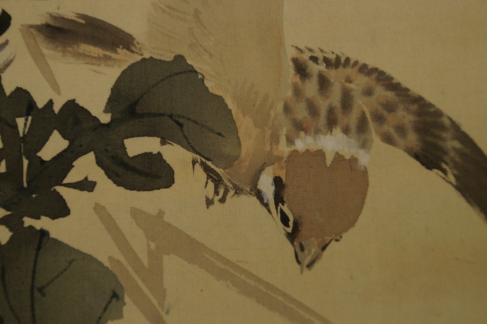 Die Biene von Seisho Moroboshi Vogel-Motiv Nahaufnahme