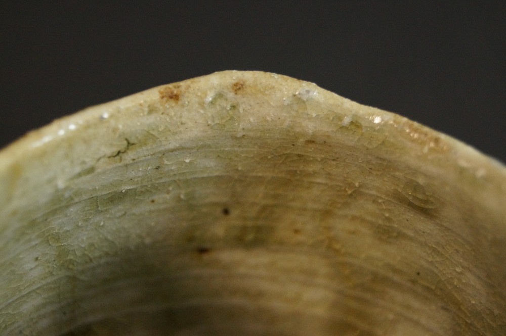 Chawan tanba autorstwa Tsuyoshi Uenaka zbliżenie wnętrza