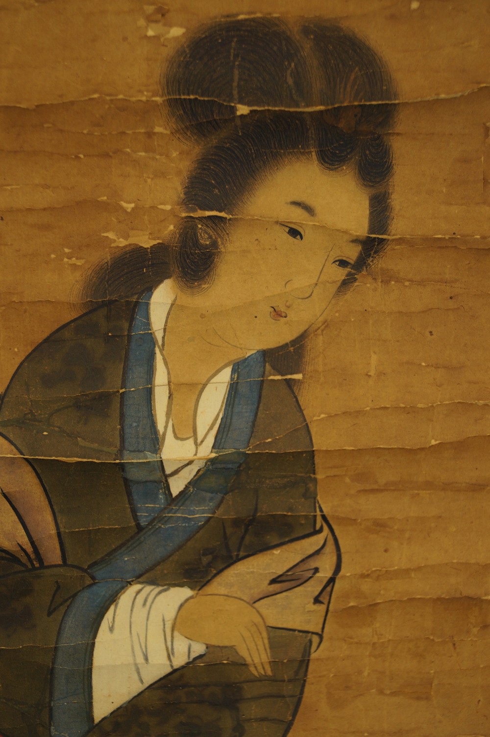 Face and Upper Body of the Lady Motif Close-Up