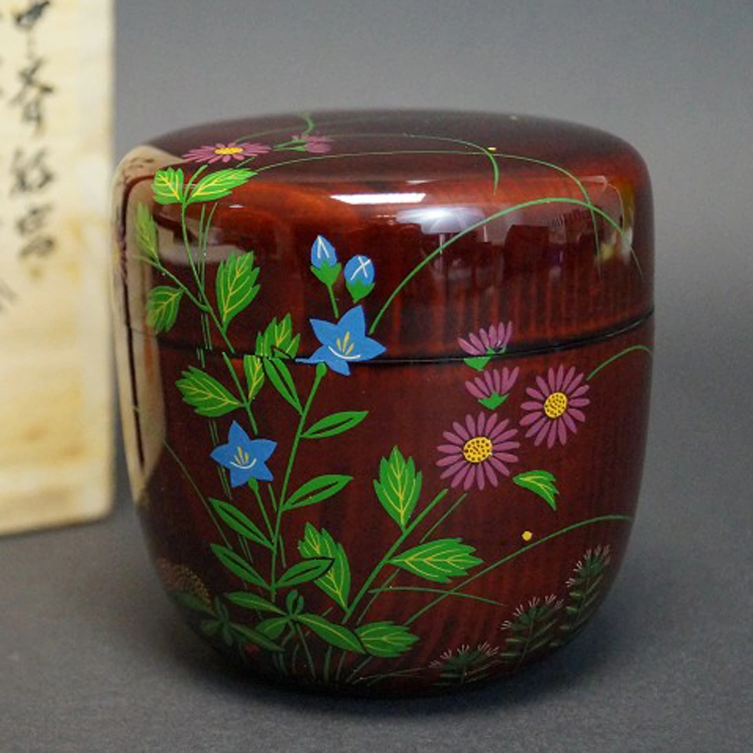 Iro-e Makie Ō-Natsume with Autumn Grasses (Akikusa) Motif Close-Up Preview