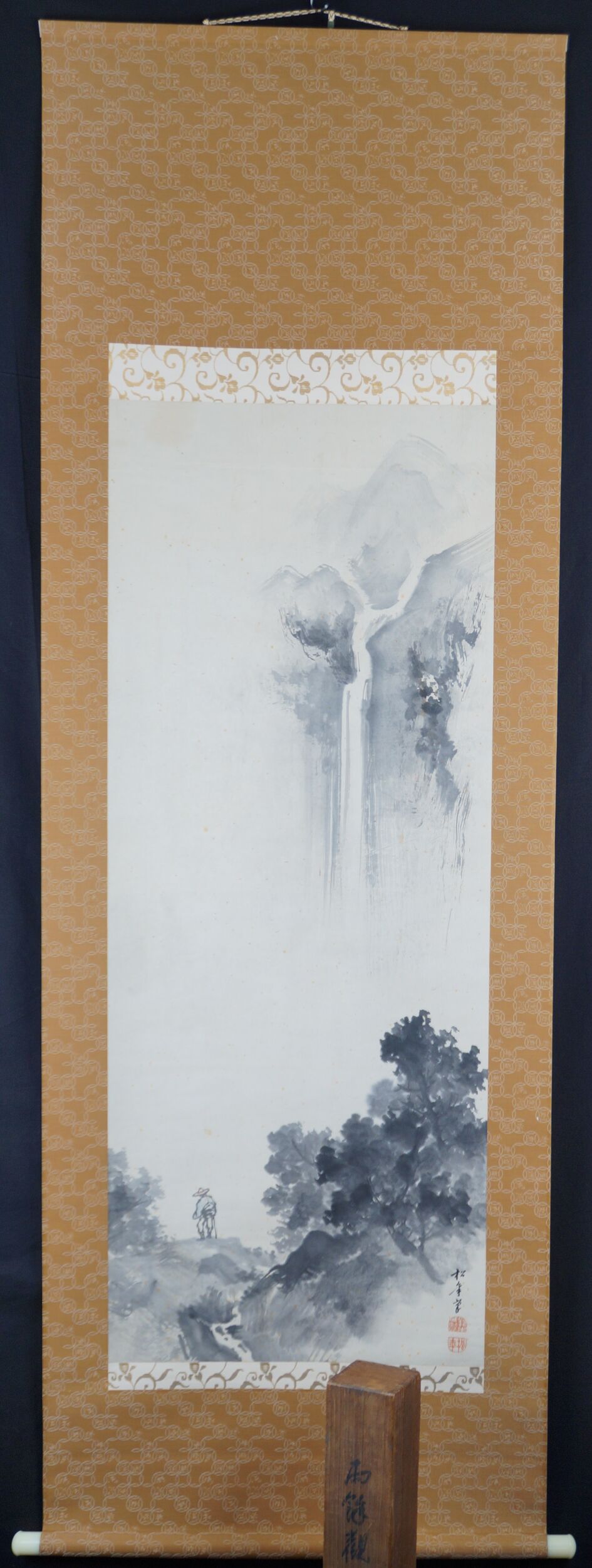 Hanging Scroll Traveler in Front of the Waterfall by Suzuku Shonen in full mounted view with storage box
