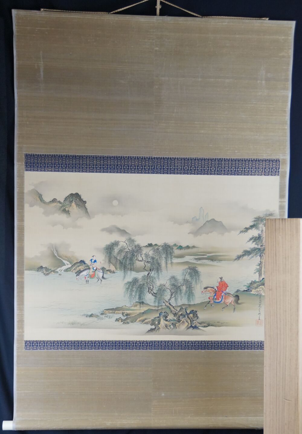 Kakemono Begegnung am Fluss von Kosukoku in voller gerahmter Ansicht