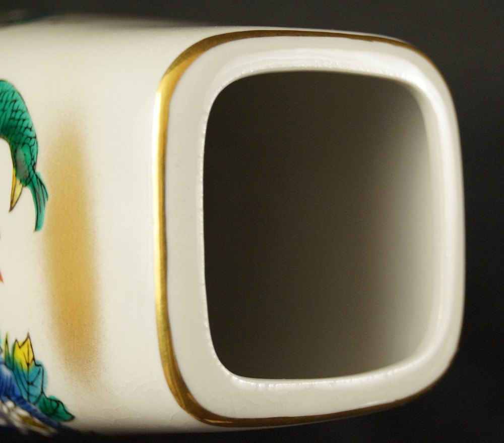 Vaso con peonie primo piano della vista interna