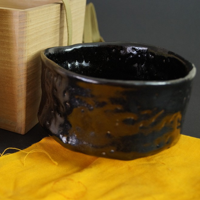 Chawan Seto di Haruo Kato anteprima primo piano del motivo