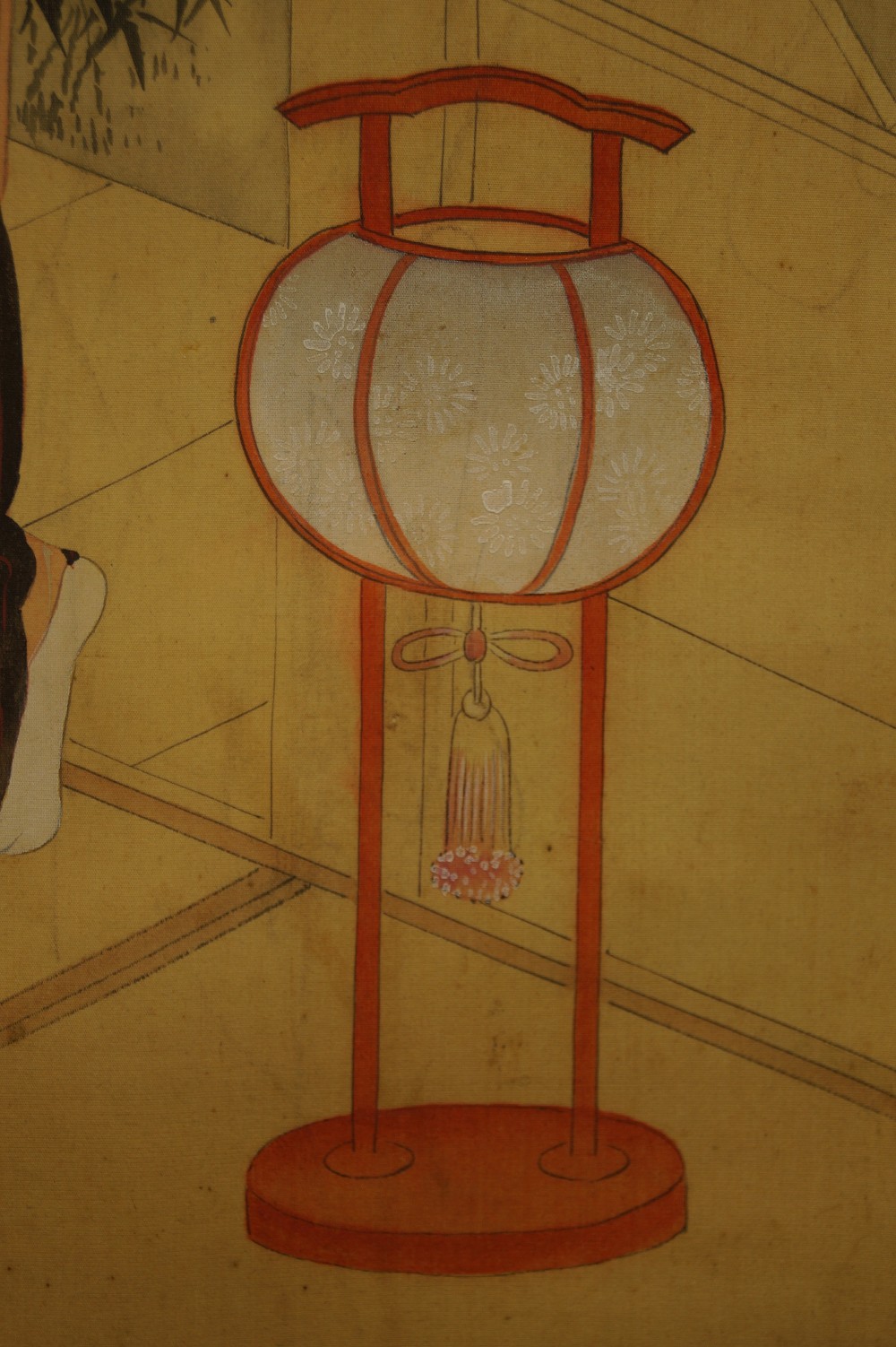 Belleza con kimono de Chigusa Kitani primer plano de la linterna
