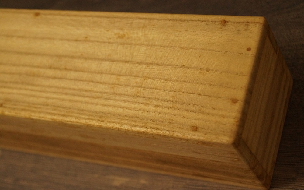 Kakemono Calligraphy Storage Box Close-Up