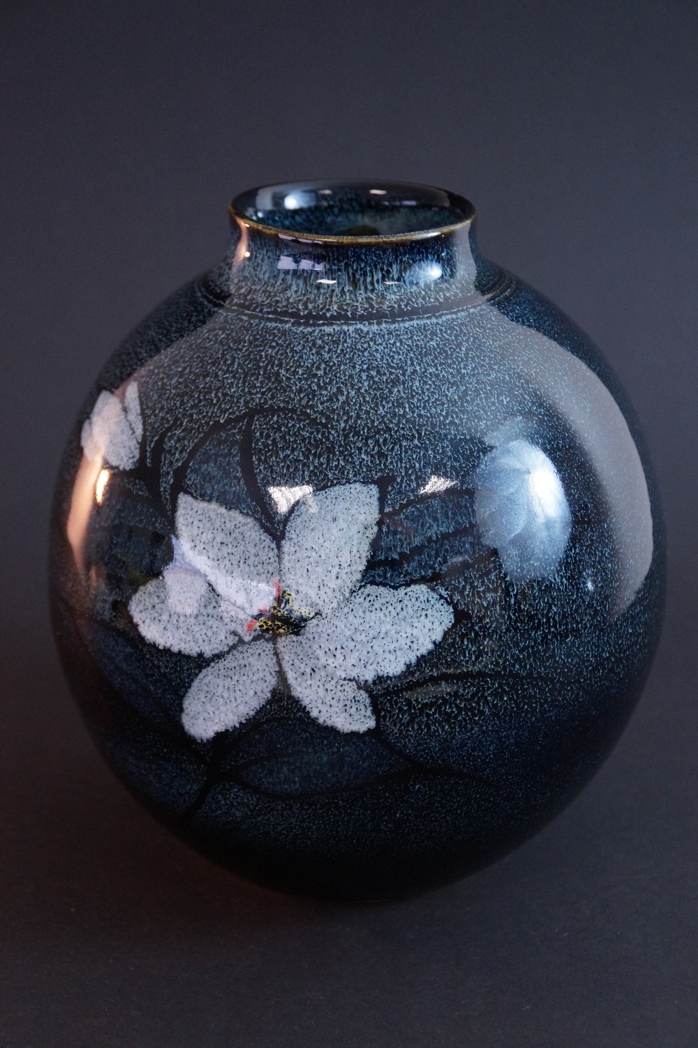 Shigaraki Vase von Kaoru Ohara Frontalansicht