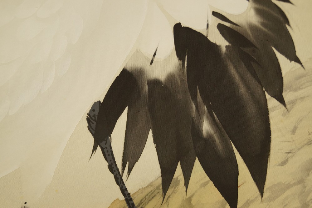 Kakemono aux grues plumes gros plan